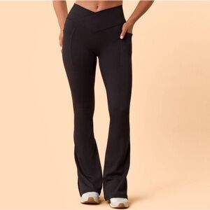 Blogilates Women’s Crisscross High Rise Flare Leggings - Black Size 2X NWT